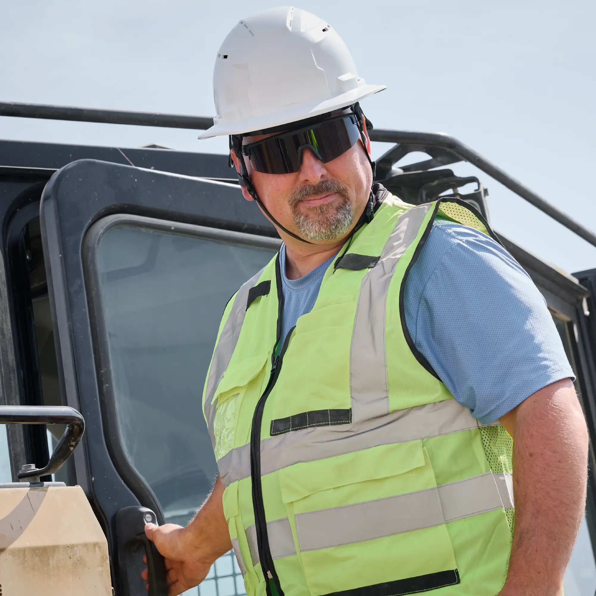 Gafas de seguridad envolventes con lentes tintadas antirrayas Milwaukee 48-73-2504 - Imagen 3